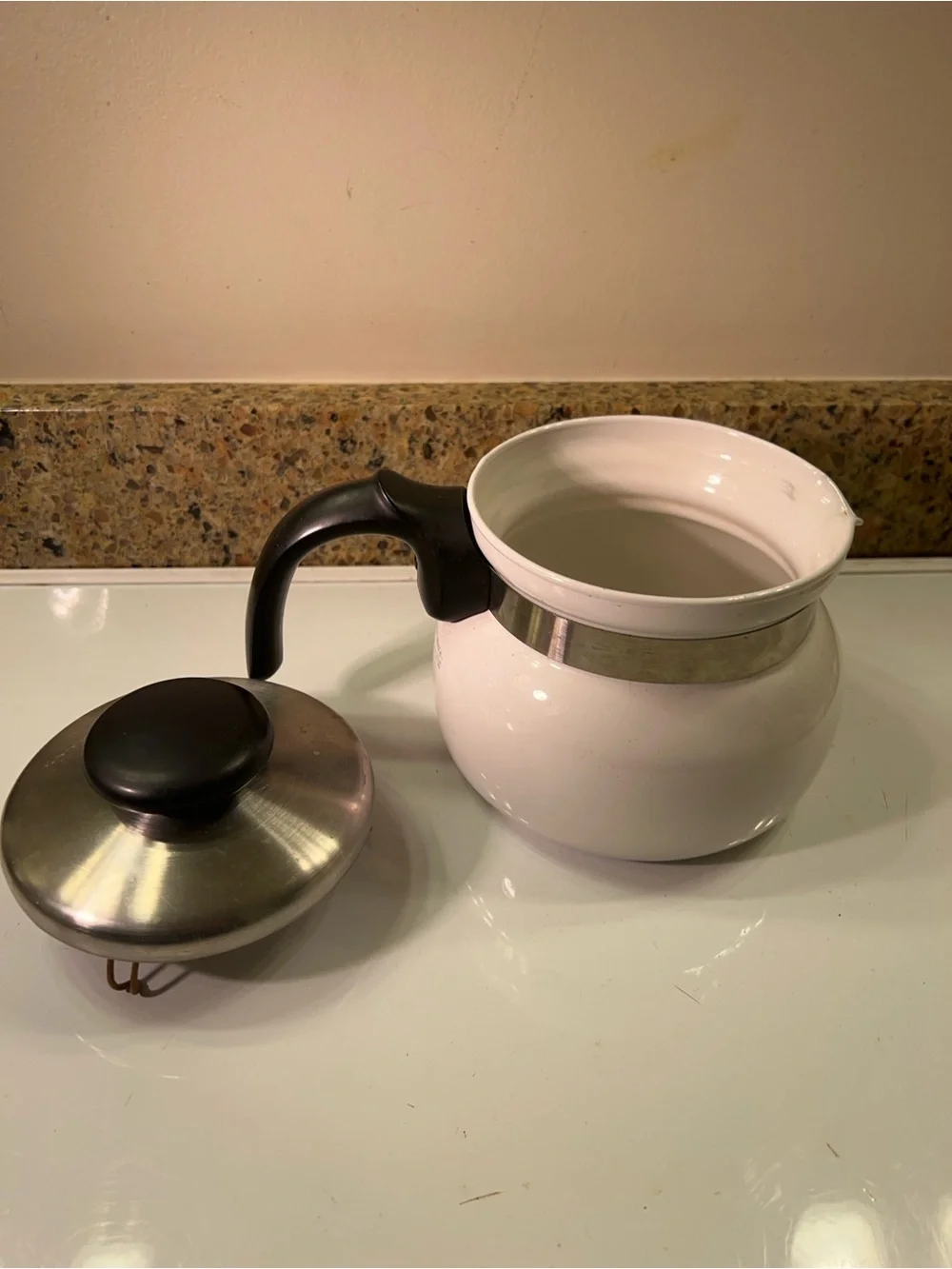 Corningware White 8 Cup Stovetop Milk Tea Coffee Pot with Lid and Black Handle